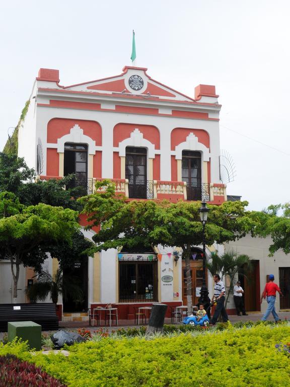 Hotel Machado Масатлан Екстериор снимка